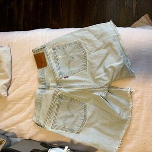 Light wash Levi shorts/cut offs